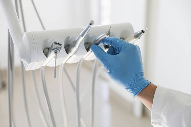 Professional Emergency Dentist technician working in Parchment, MI
